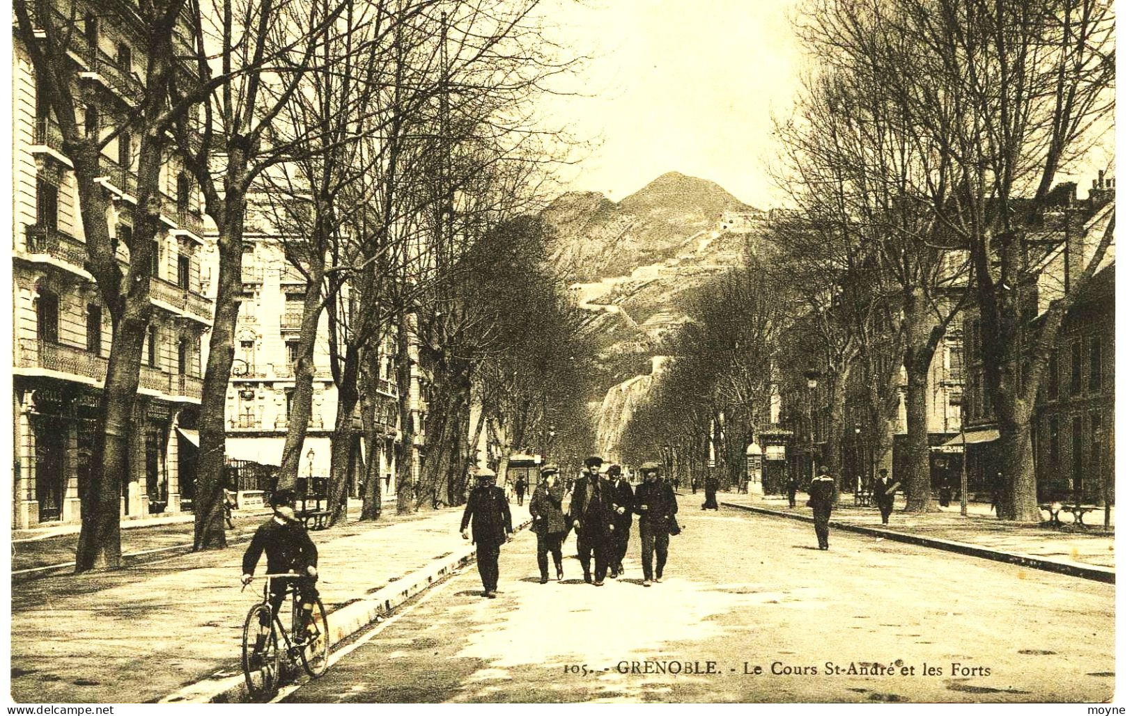 2329 - Isére  -  GRENOBLE : LE COURS ST ANDRE  ET  LES  FORTS  Animée    Circulée En1914 Sous Enveloppe - Andere & Zonder Classificatie