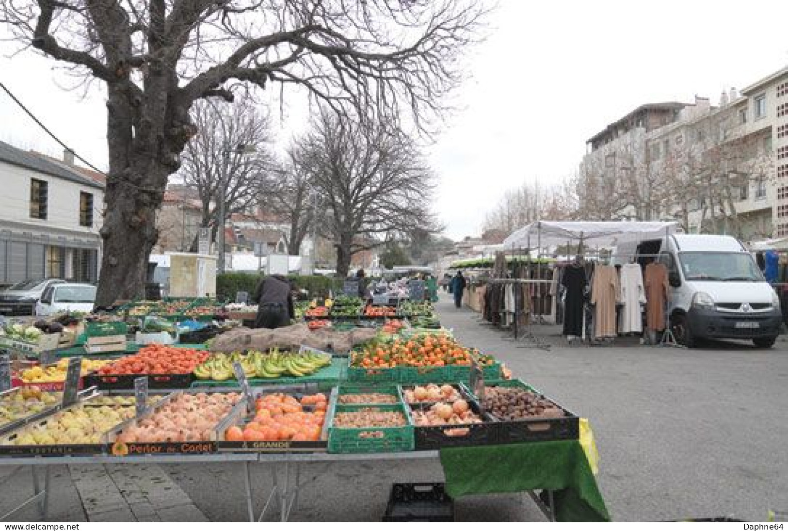 Aubagne - CPM - Le Marché - Vue 10204 à 06  (3CP) - Aubagne