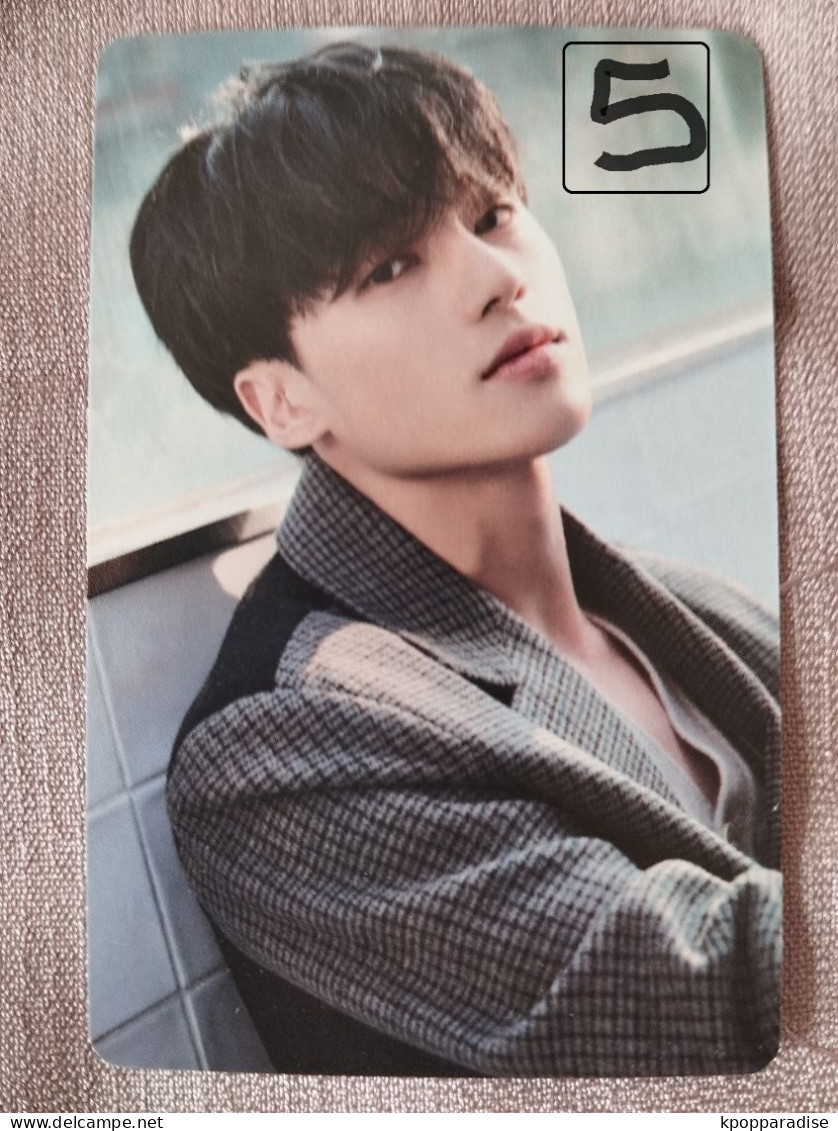 Photocard K POP Au Choix  ATEEZ 2024 Season's Greetings 8 Makes 1 Team Wooyoung - Andere Producten