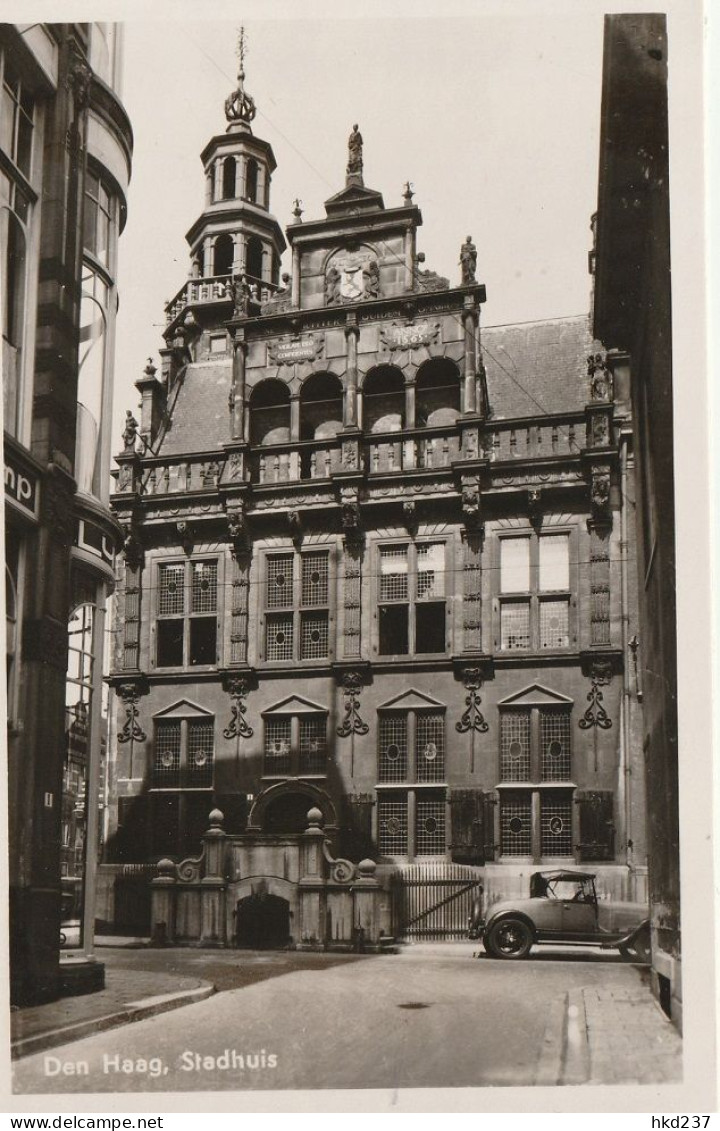 Den Haag Stadhuis Oude Auto   4569 - Den Haag ('s-Gravenhage)