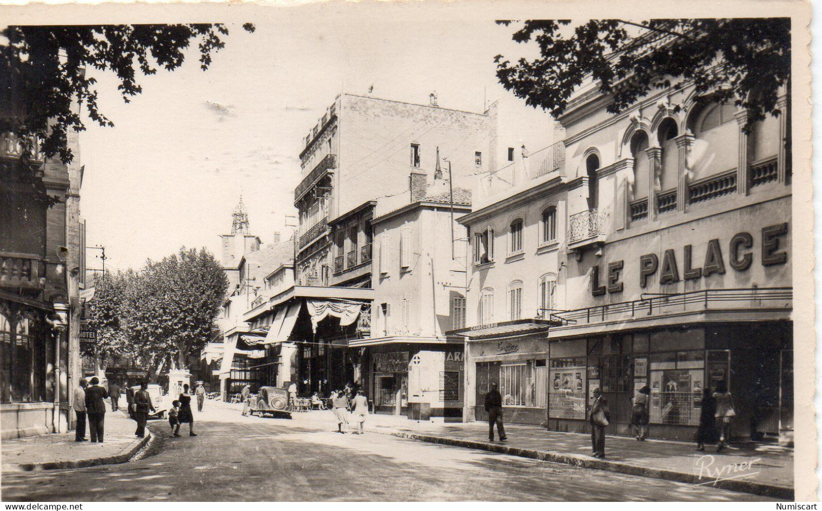 Salon De Provence Animée Cours Carnot Cinéma Le Palace Voitures - Salon De Provence