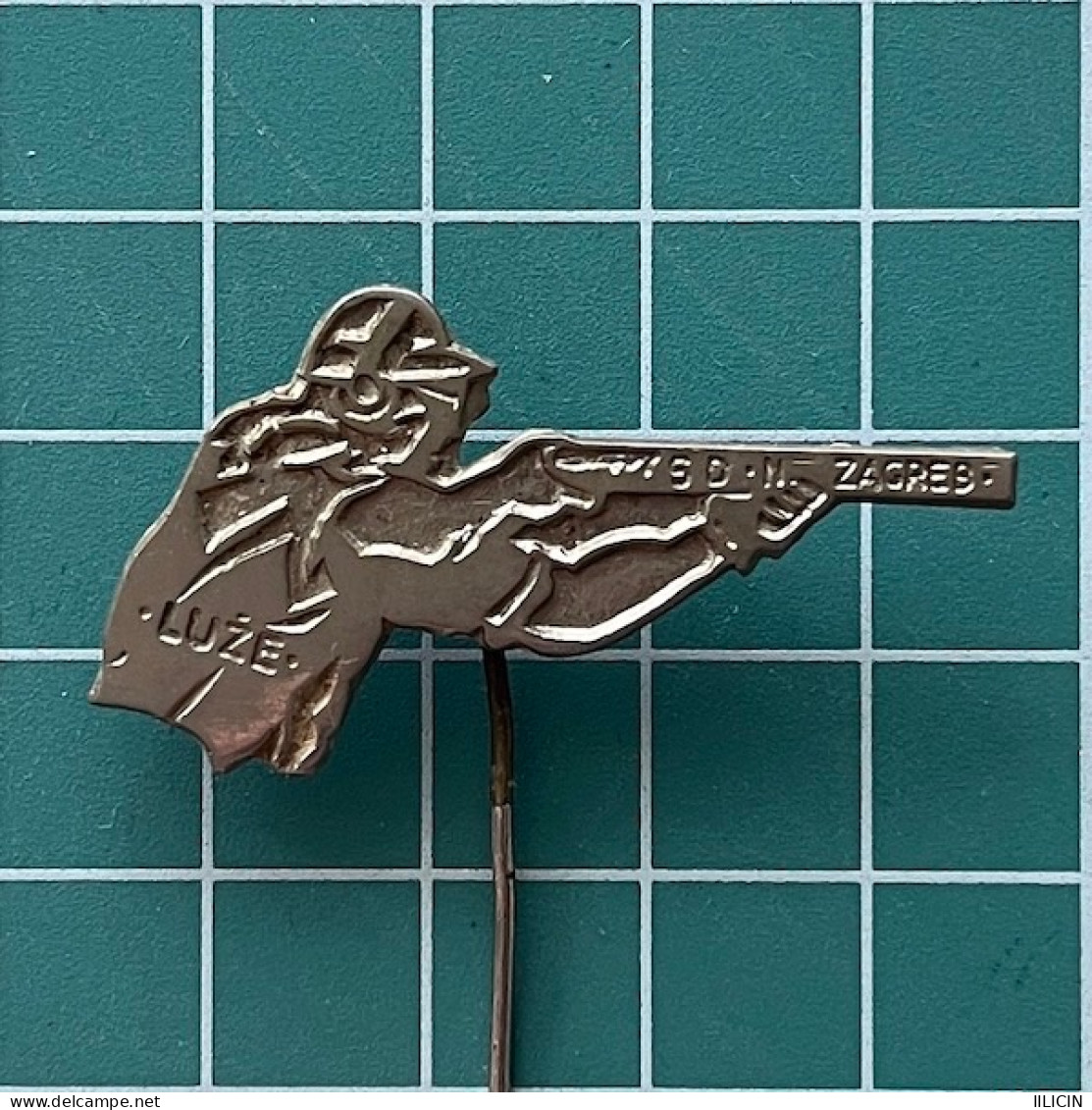 Badge Pin ZN013217 - Weapon Shooting Croatia Hrvatska Zagreb Luze - Altri & Non Classificati