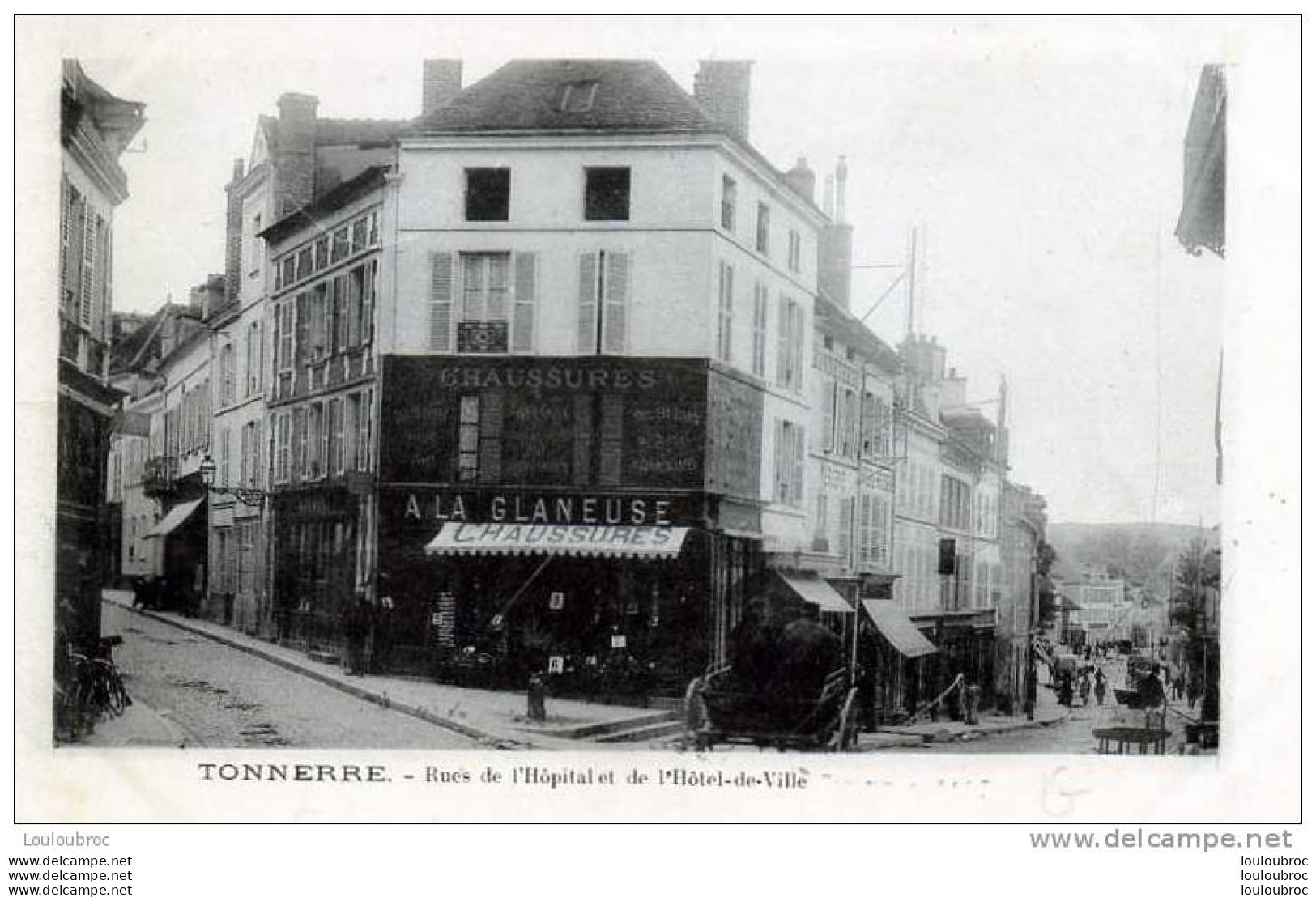 89 TONNERRE RUES DE L'HOPITAL ET DE L'HOTEL DE VILLE MAGASIN DE CHAUSSURES - Tonnerre