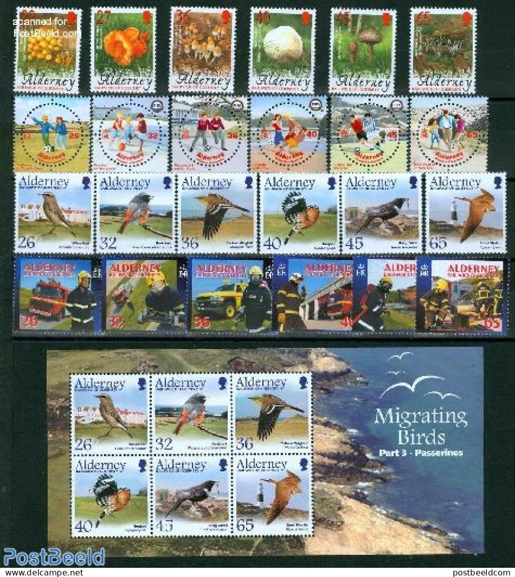 Alderney 2004 Yearset 2004, Complete, 24v + 1s/s, Mint NH, Various - Yearsets (by Country) - Ohne Zuordnung