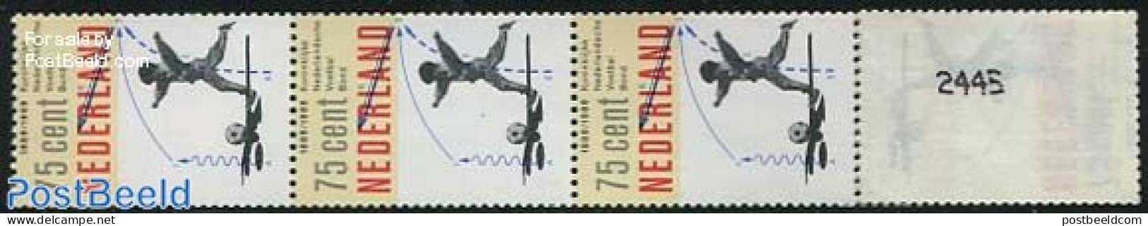 Netherlands 1989 Football Ass. Coil, Strip Of 5 (with Number Revers, Mint NH, Sport - Football - Ungebraucht