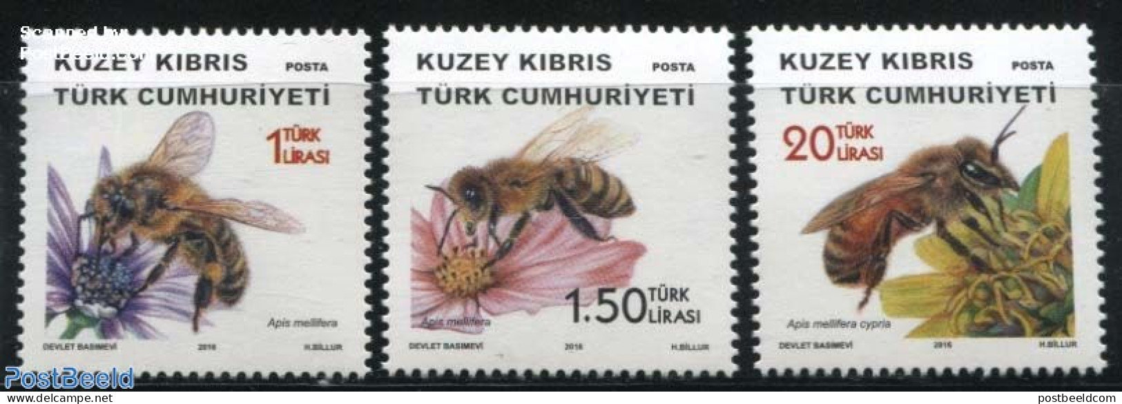Turkish Cyprus 2016 Bees 3v, Mint NH, Nature - Bees - Flowers & Plants - Insects - Sonstige & Ohne Zuordnung