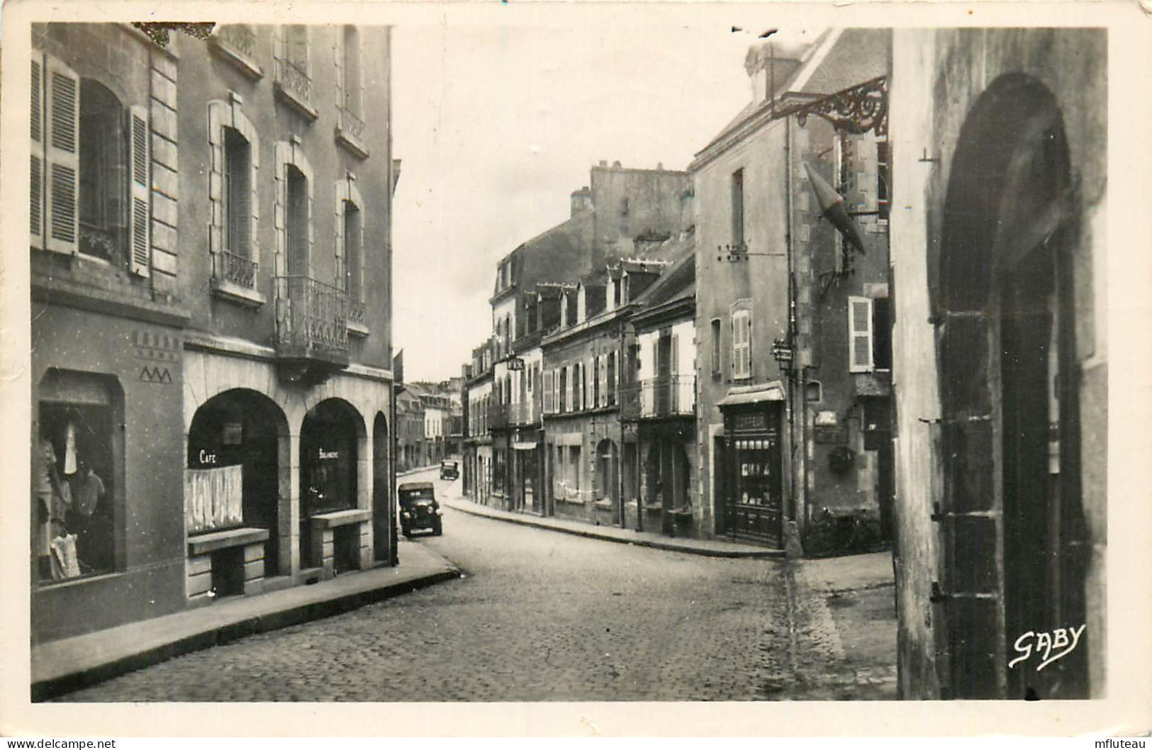 29* ROSPORDEN   Place De La Mairie (CPSM 9x14cm)      RL23,0025 - Andere & Zonder Classificatie