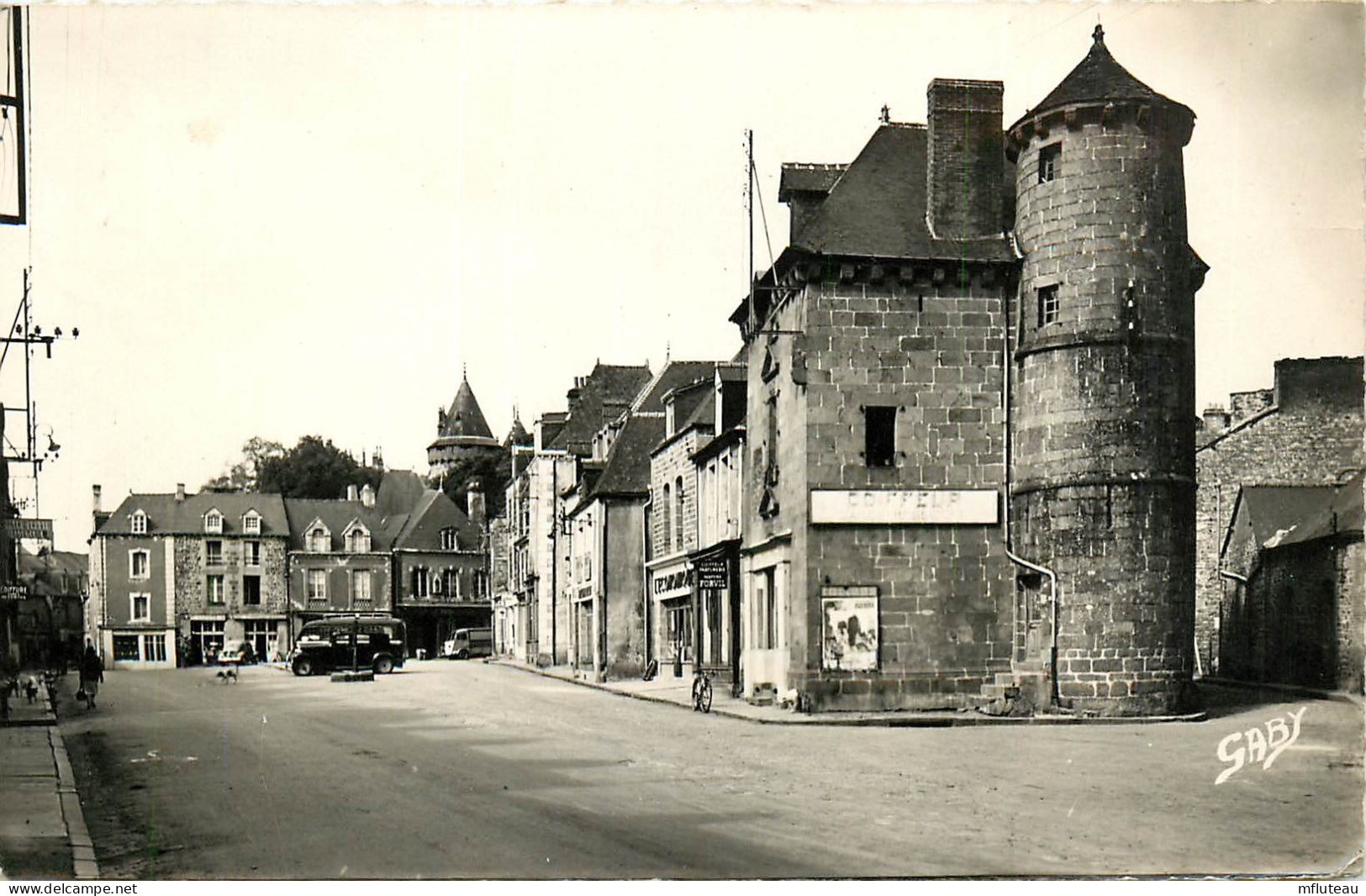 35* COMBOURG  Maison De La Lanterne  (CPSM 9x14cm)      RL23,1099 - Combourg