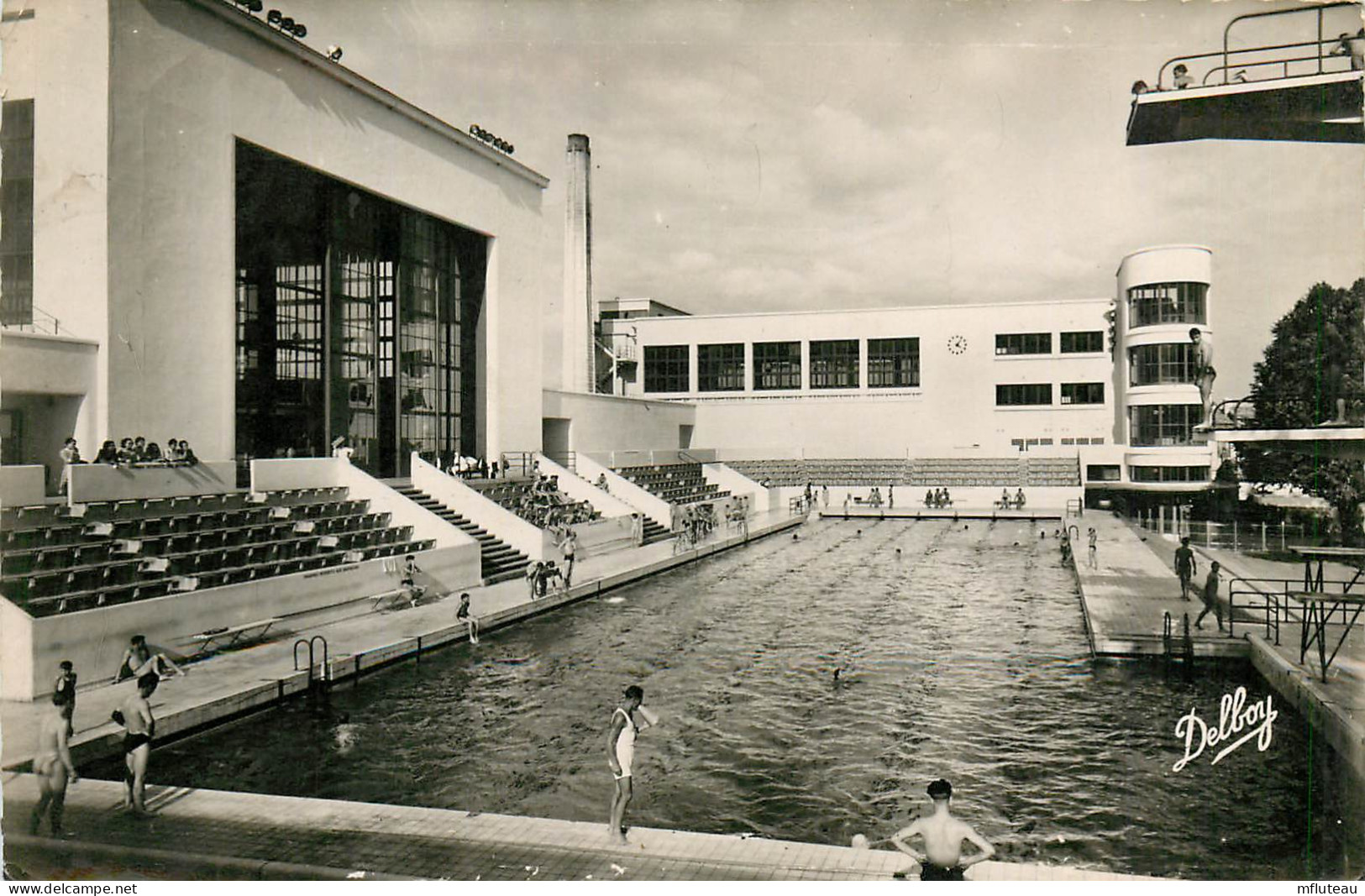 33* BORDEAUX   Piscine  Bassin D Ete  (CPSM 9x14cm)     RL23,0746 - Bordeaux