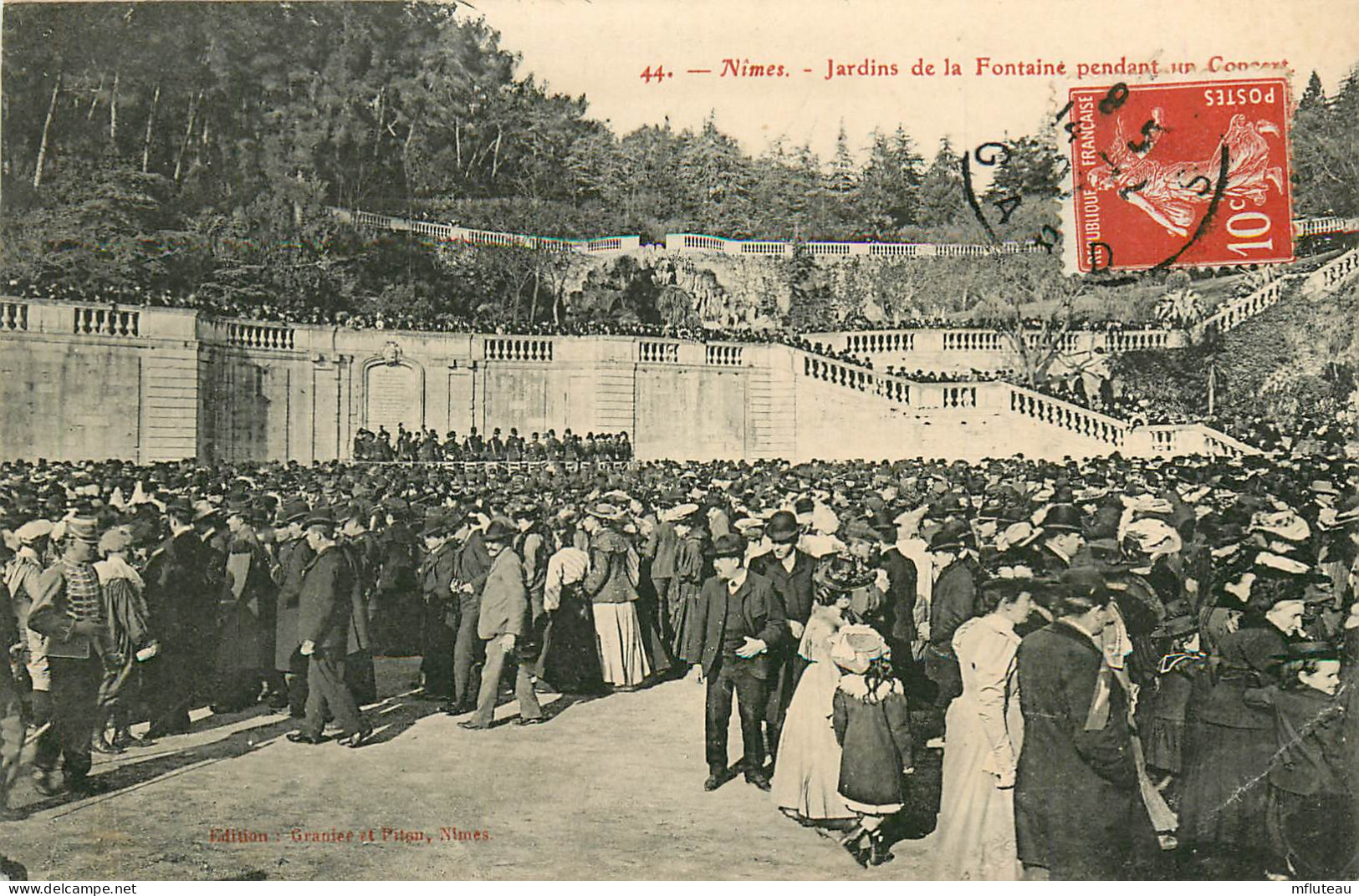 30* NIMES  Jardin De La Fontaine  Concours      RL23,0644 - Nîmes