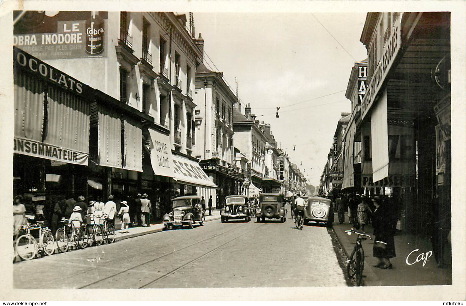 37* TOURS    Rue Nationale   (CPSM 9x14cm)   RL23,1631 - Tours