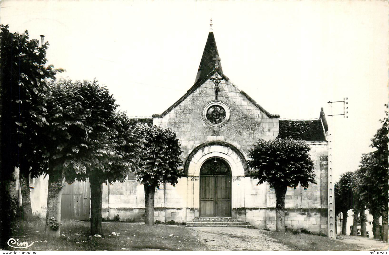 37* ABILLY  L Eglise   (CPSM 9x14cm)       RL23,1518 - Autres & Non Classés