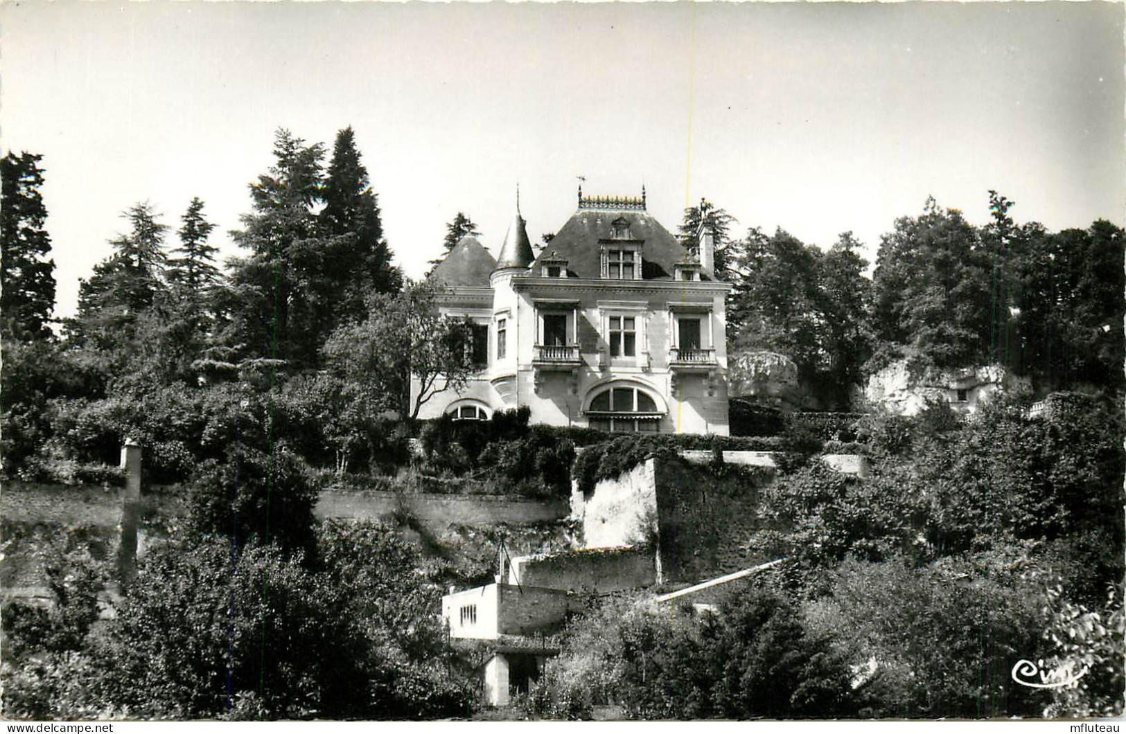 37* VERNOU S/BRENNE  Chateau De L Etoile   (CPSM 9x14cm)    RL23,1437 - Other & Unclassified