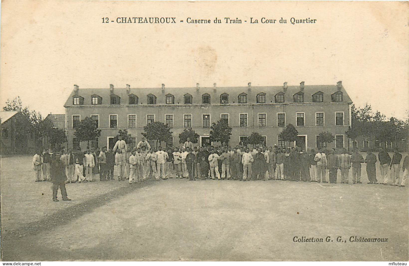 36* CHATEAUROUX  Caserne Du Train  - Cour Du Quartier   RL23,1407 - Casernes