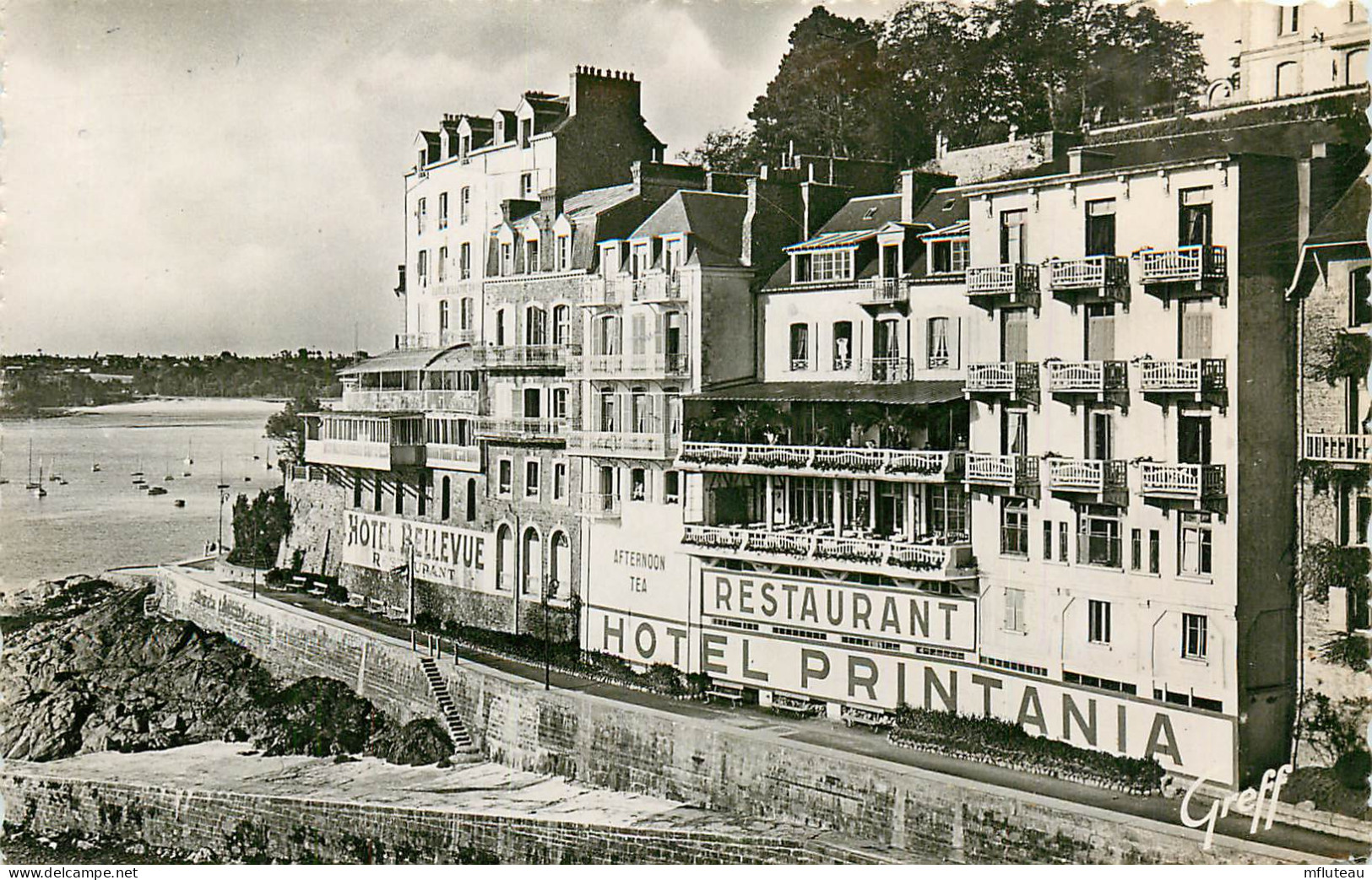 35* DINARD    Les Hotels Et La Promenade  (CPSM 9x14cm)    RL23,1178 - Dinard