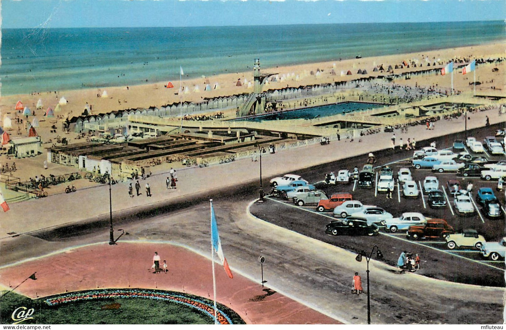 62* LE TOUQUET  Vue Generale Plage  Piscine(CPSM 9x14cm)        RL35.0424 - Le Touquet