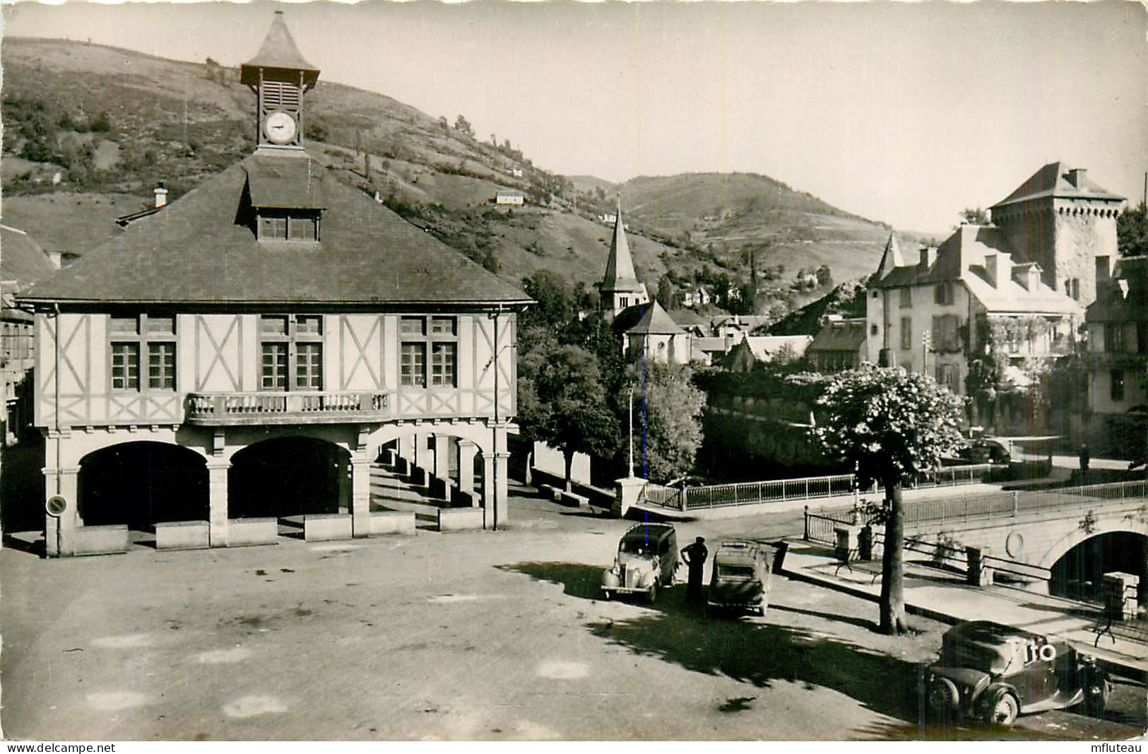 65* ARREAU  La Mairie (CPSM 9x14cm)        RL35.0658 - Autres & Non Classés