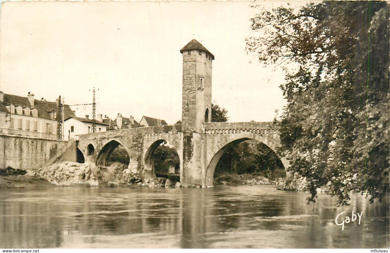 64* ORTHEZ  Le Vieux Pont (CPSM 9x14cm)        RL35.0559 - Orthez