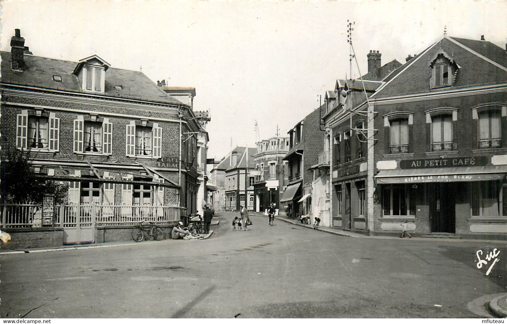 80* CAYEUX S/MER Av Mal Foch (CPSM 9x14cm)        RL35.1342 - Cayeux Sur Mer