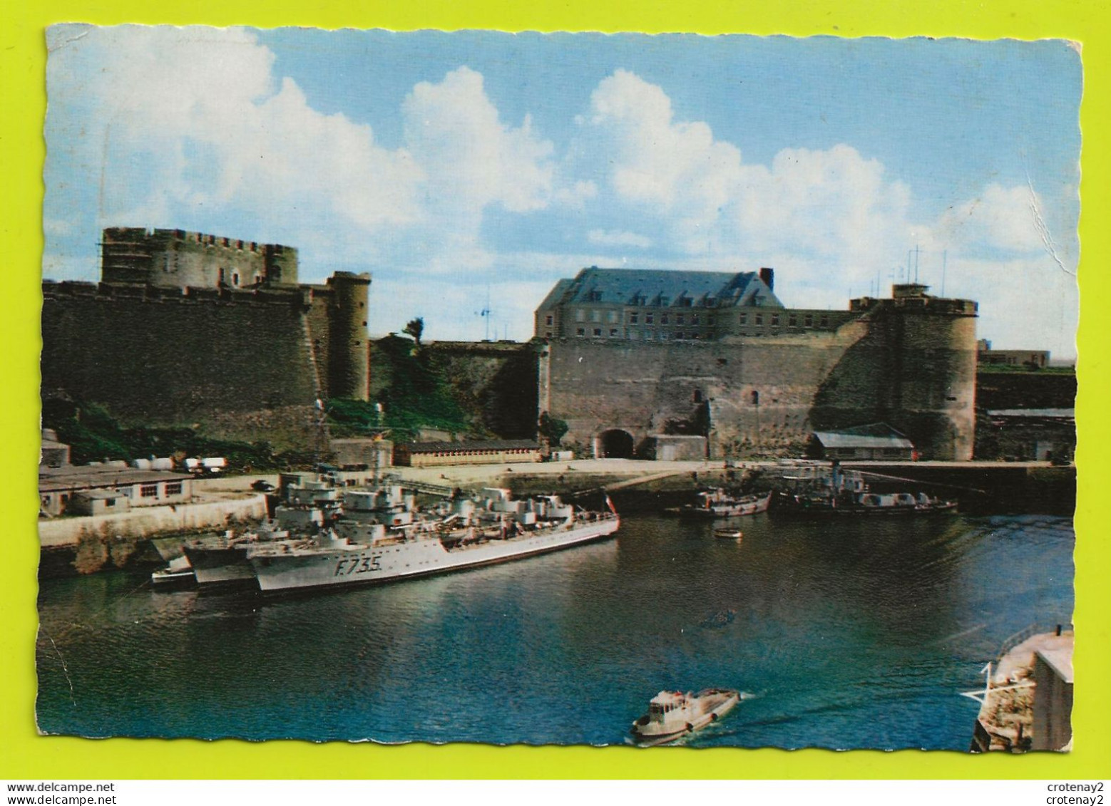 29 BREST Le Vieux Château Les Remparts Navires De Guerre Remorqueur Arsenal VOIR DOS Flamme - Brest