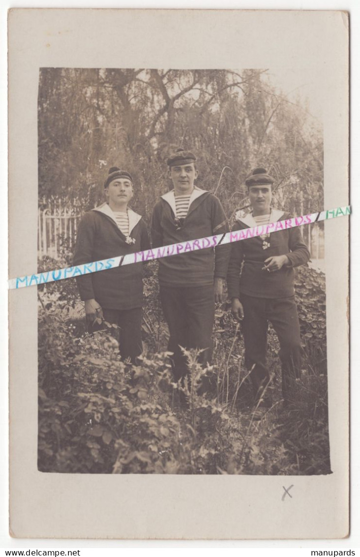 1909 - 1924 / CARTE PHOTO / 3 MARINS DU TOURVILLE / MARINE - Barcos