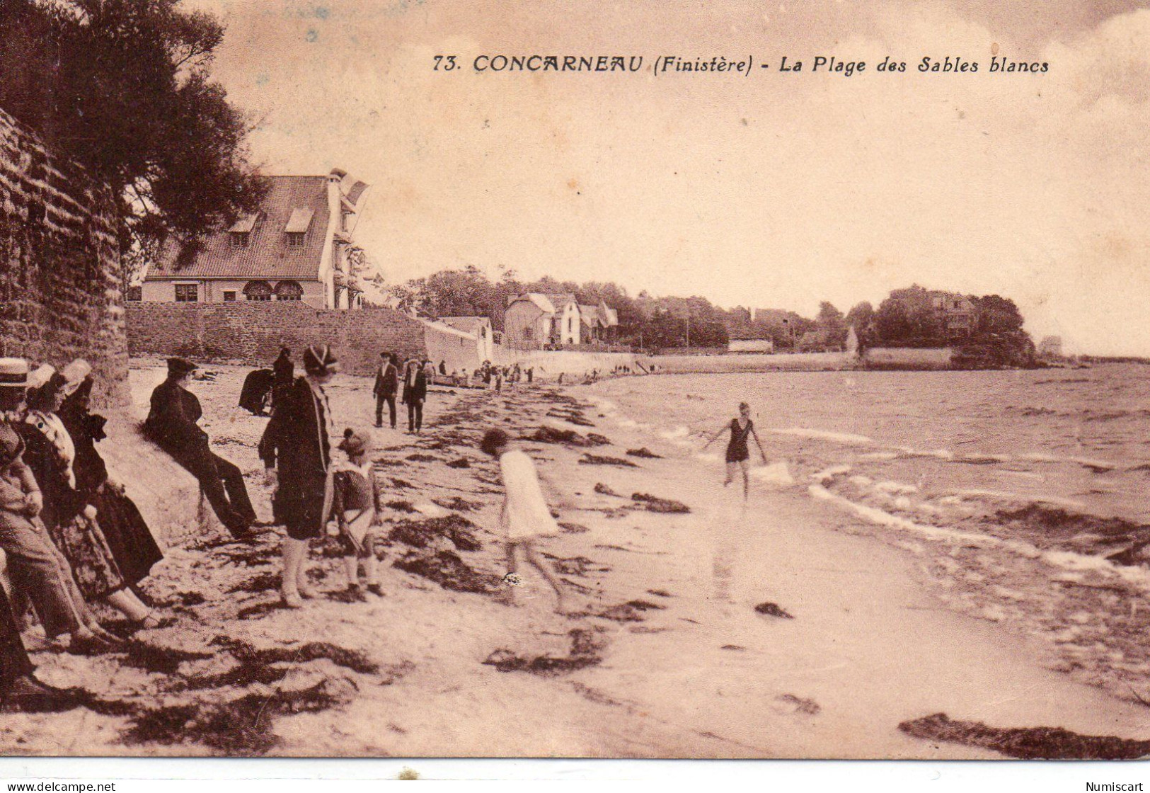 Concarneau Très Animée Plage Des Sables Blancs - Concarneau