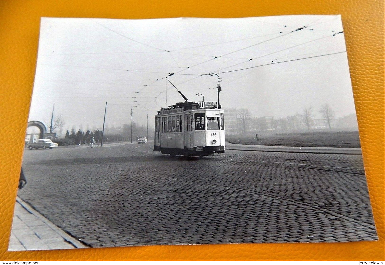 ANTWERPEN  -  Borstbeekse Poort  - Tramway 1958  -  Foto  J. Bazin  (15 X 10.5 Cm) - Tramways