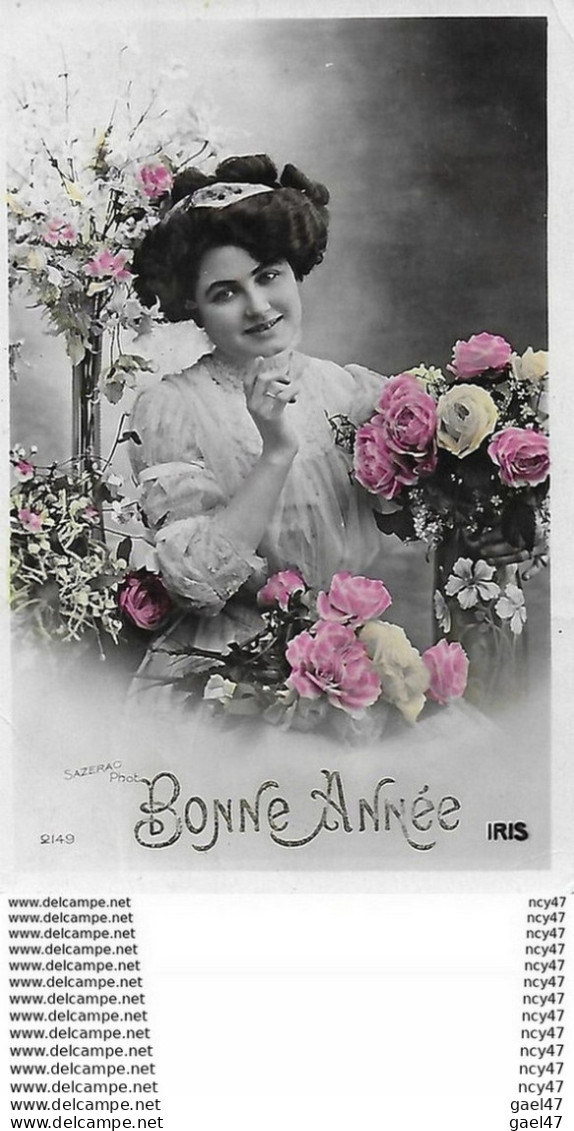 CPA FANTAISIES. Bonne  Année, Jolie Femme En Robe Mousseline, Roses, Carte Glacé...CO 545 - Nouvel An