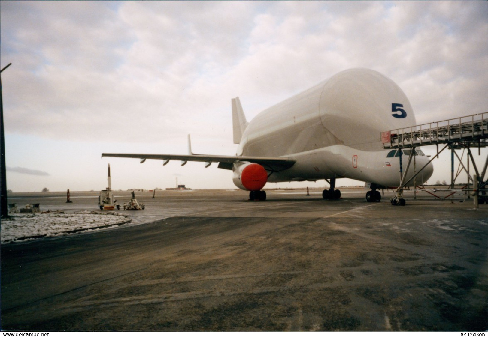 Flugzeug Airplane Avion Airbus Beluga An Der Laderampe 2003 Privatfoto Foto - 1946-....: Era Moderna