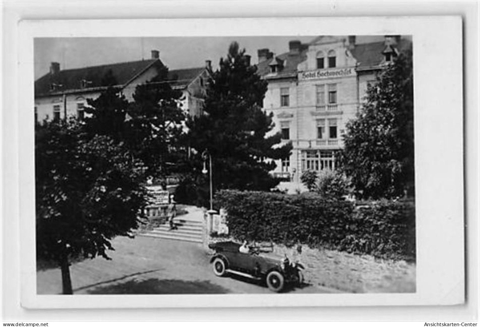 39119408 - Moenichkirchen Am Wechsel. Hotel Hochwechsel Alten Auto Im Vordergrund Gelaufen. Leichter Stempeldurchdruck, - Autres & Non Classés