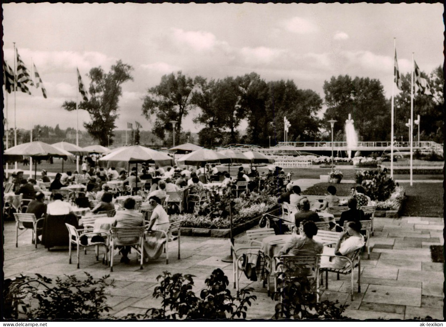 Ansichtskarte Köln Tanzbrunnen Im Rheinpark, Gut Besuchte Terrasse 1960 - Koeln