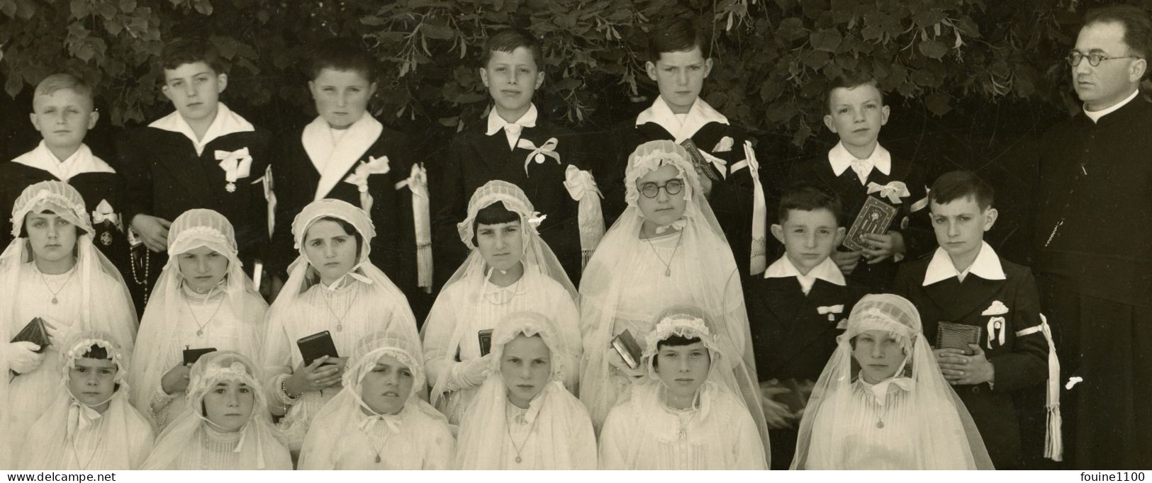 PHOTO De Communiantes à Identifier ( Photographe JACQUETIN à LA CLAYETTE 71 SAONE ET LOIRE ) - Places