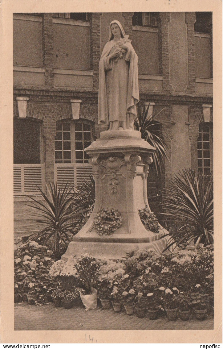 14-Lisieux  La Statue De Sainte-Thérèse De L'Enfant-Jésus - Lisieux