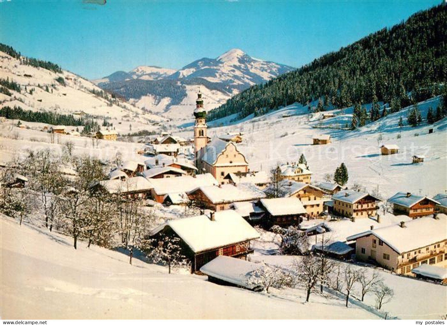 72927734 Oberau Wildschoenau Tirol Ortsansicht Mit Kirche Winterpanorama Alpen O - Autres & Non Classés