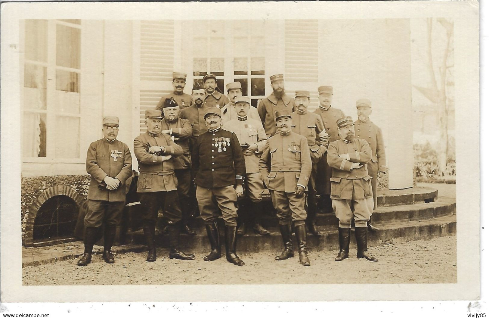 35 - St AUBIN DU CORMIER-T.Belle Carte Photo Animée De Militaires Du 136è - Personaggi