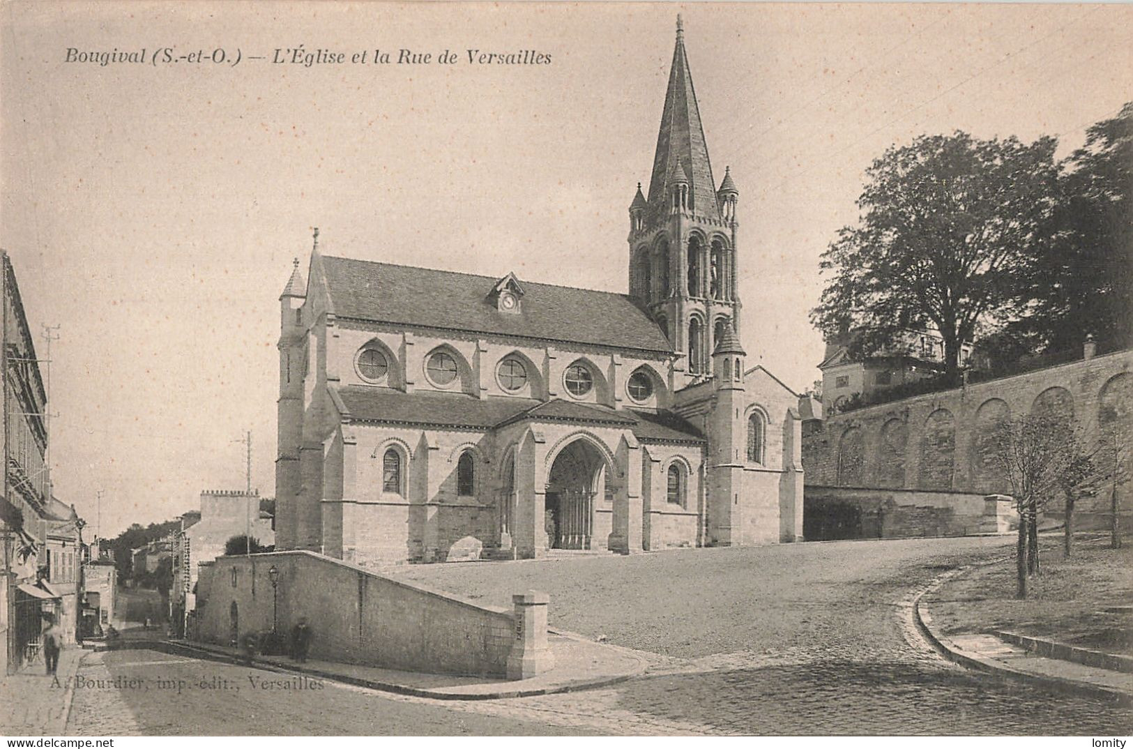 78 Bougival église Et Rue De Versailles CPA - Bougival