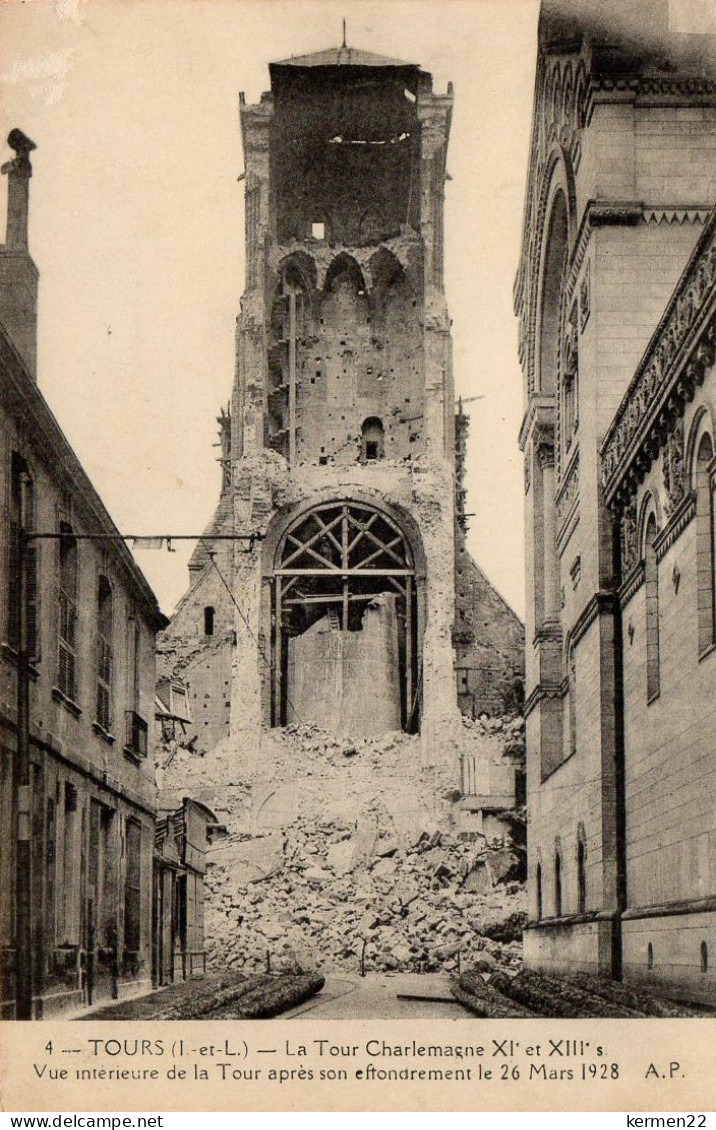 CPA 37 TOURS La Tour Charlemagne XIe Et XIIIe S Vue Intérieure De La Tour Après Son Effondrement Le 26 Mars 1928 - Tours