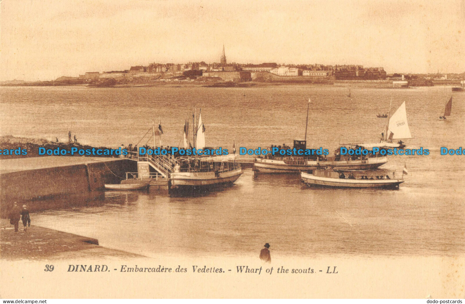 R087060 Dinard. Embarcadere Des Vedettes. Wharf Of The Scouts. LL. Levy Et Neurd - World