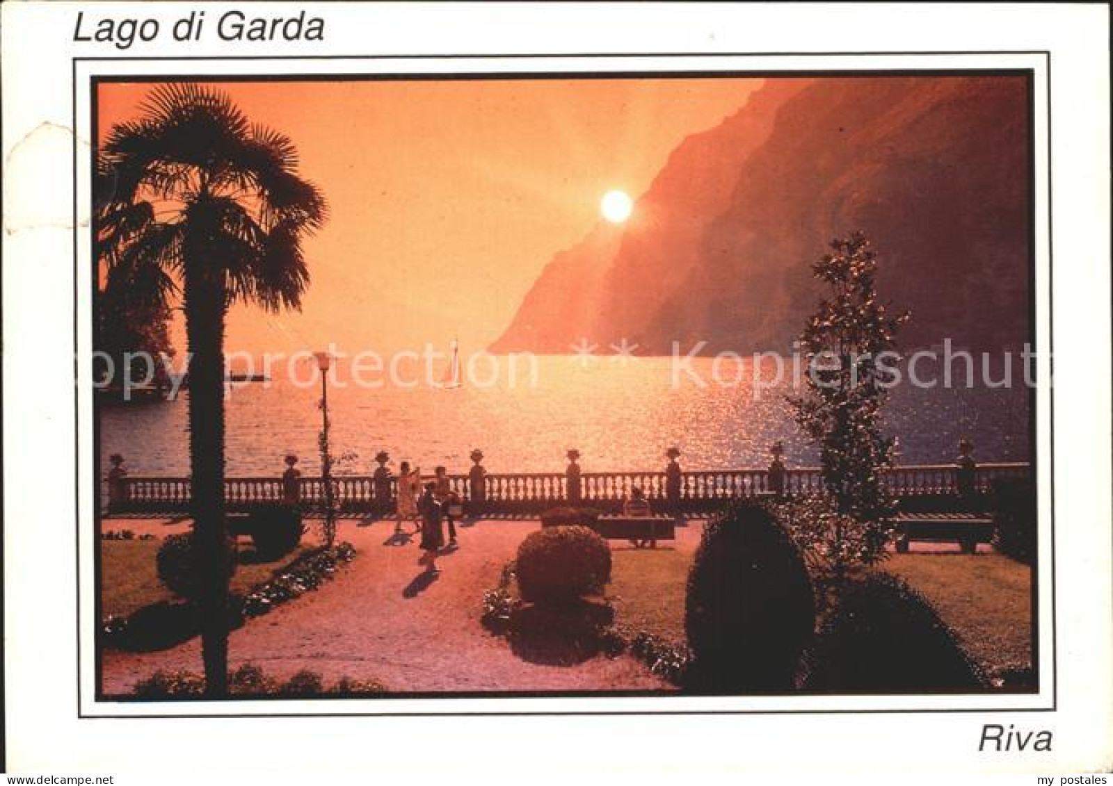 72923137 Riva Del Garda Uferpromenade Gardasee Sonnenuntergang  - Autres & Non Classés