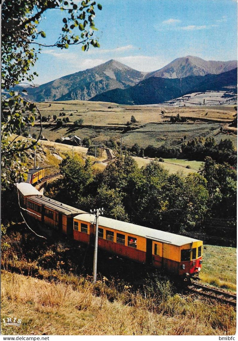 Le Petit Train  - Ligne SNCF De Villefranche De Conflent à La Tour De Carol - Trains