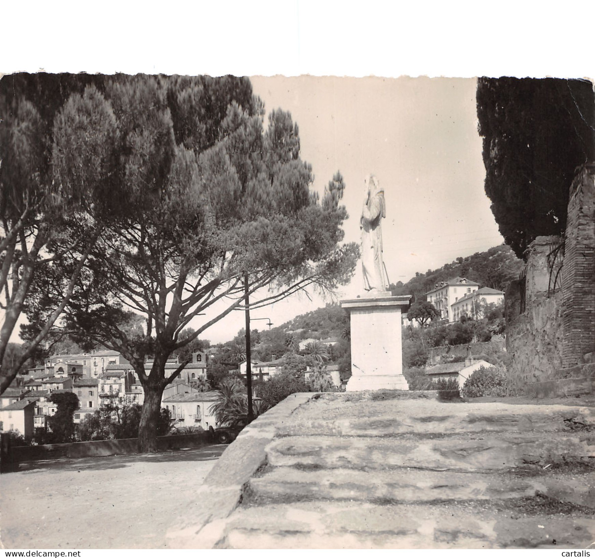 83-BORMES-N°3830-B/0109 - Bormes-les-Mimosas