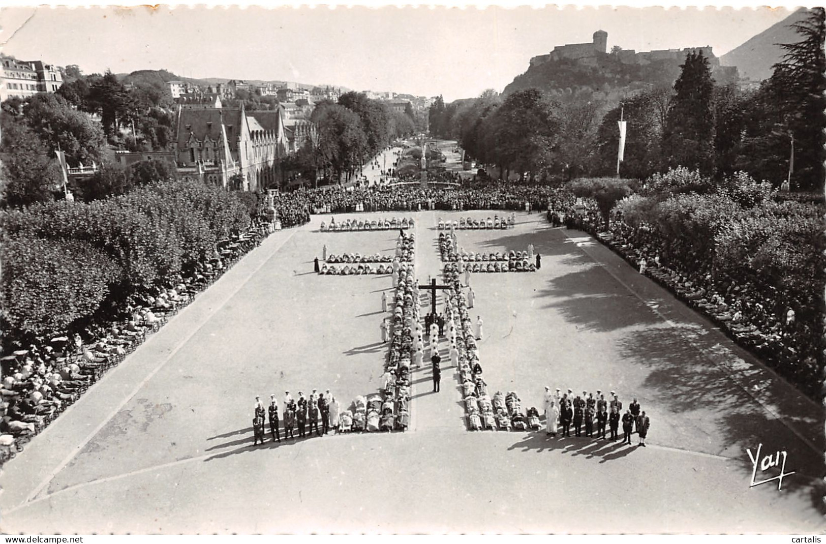 65-LOURDES-N°3831-E/0223 - Lourdes