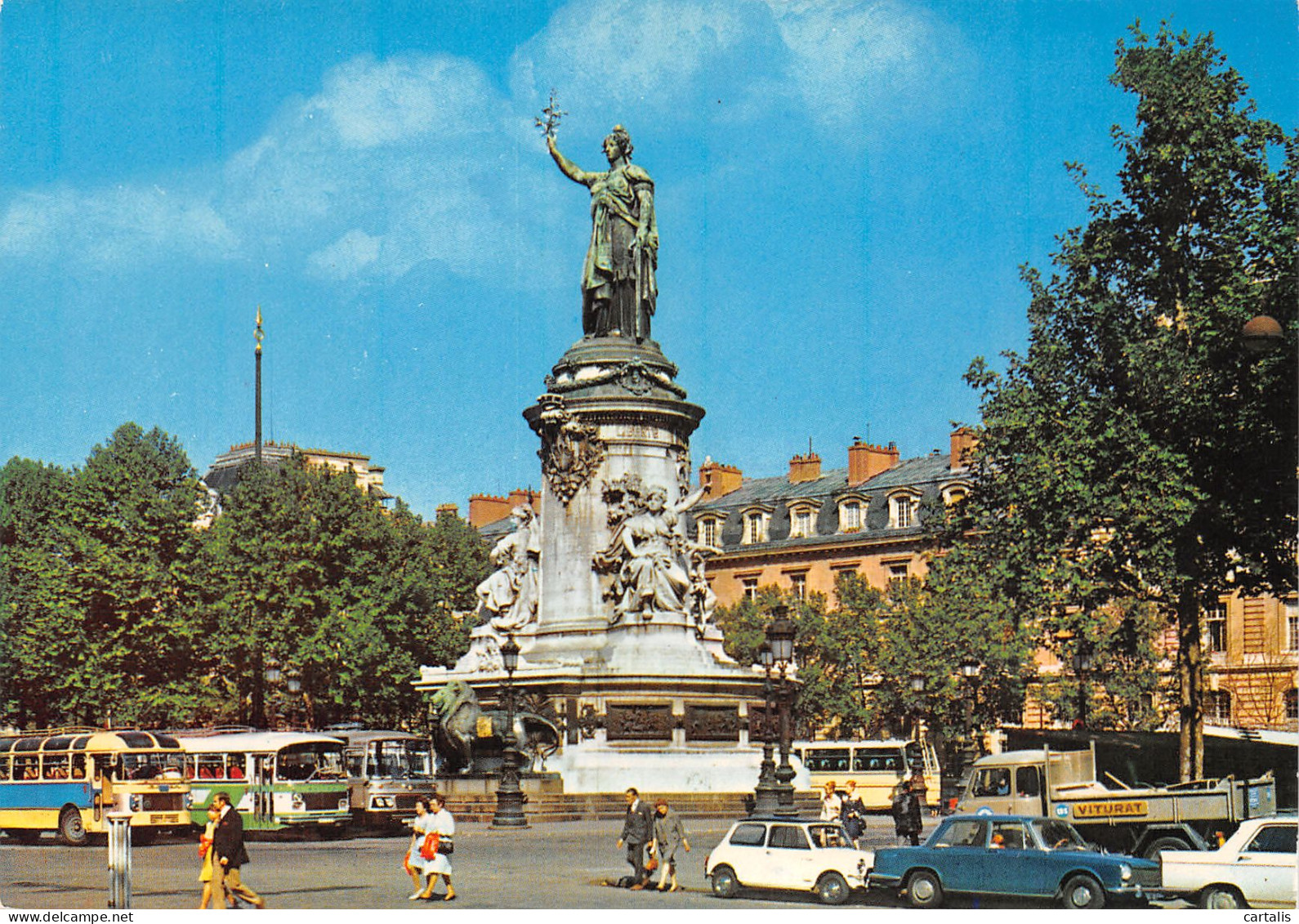 75-PARIS PLACE ET STATUE DE LA REPUBLIQUE-N°3834-C/0277 - Autres & Non Classés