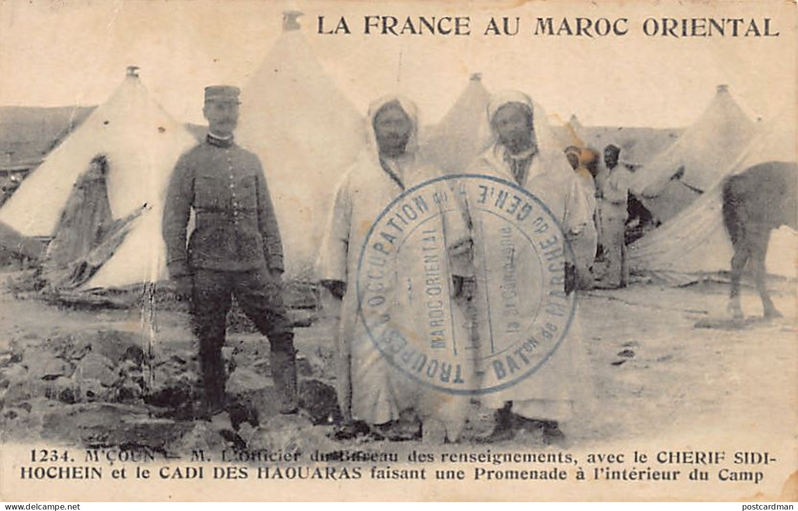 La France Au Maroc Oriental - M'ÇOUN - L'officier Du Bureau Des Renseignements Avec Le Chérif Sidi-Hochein Et Le Cadi De - Andere & Zonder Classificatie