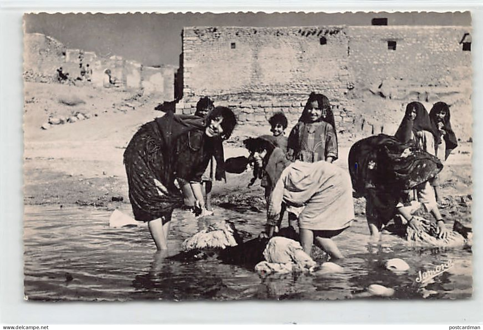 Algérie - Mauresques Dans L'Oued - Ed. Jomone 8 - Frauen
