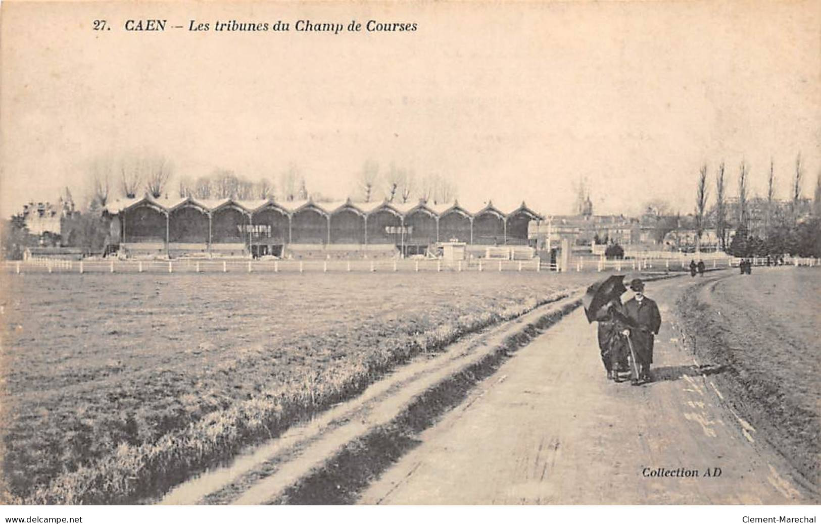 CAEN - Les Tribunes Du Champ De Coursesz - Très Bon état - Caen