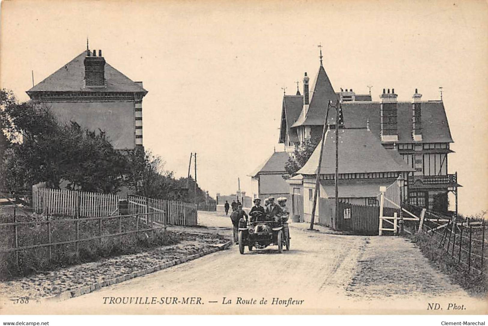 TROUVILLE SUR MER - La Route De Honfleur - Très Bon état - Trouville