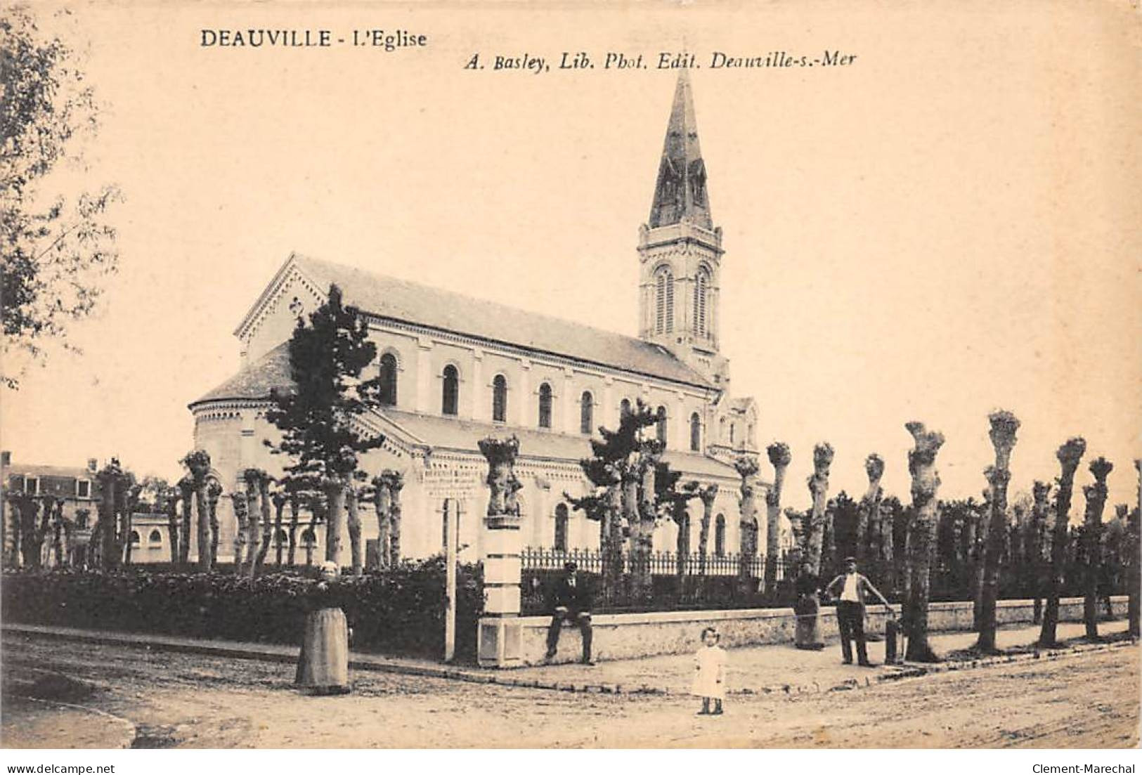 DEAUVILLE - L'Eglise - Très Bon état - Deauville