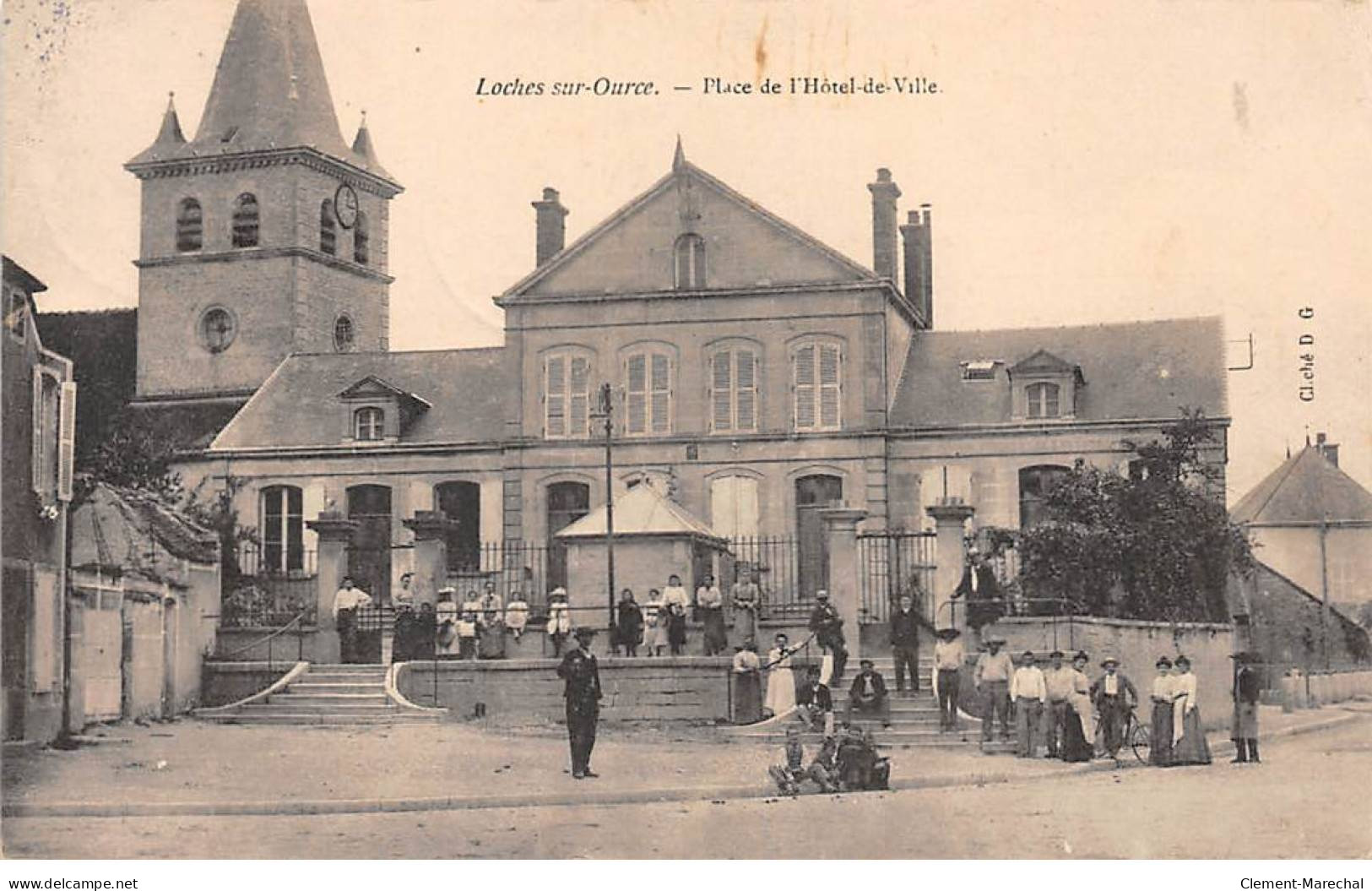 LOCHES SUR OURCE - Place De L'Hôtel De Ville - Très Bon état - Otros & Sin Clasificación