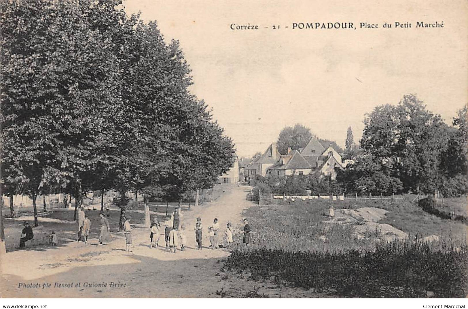 POMPADOUR - Place Du Petit Marché - Très Bon état - Other & Unclassified